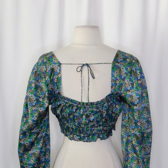 FOR LOVE AND LEMONS Alisa Top Floral Cropped Milkmaid Satin Smocked Small - Picture 10 of 14